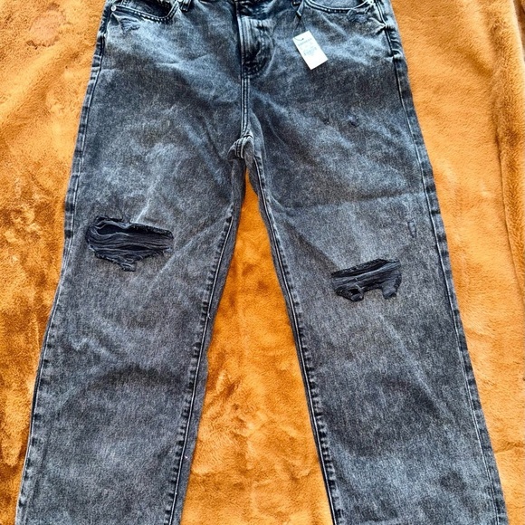 EXPRESS NWT Distressed Denim Black Jeans - Picture 6 of 7